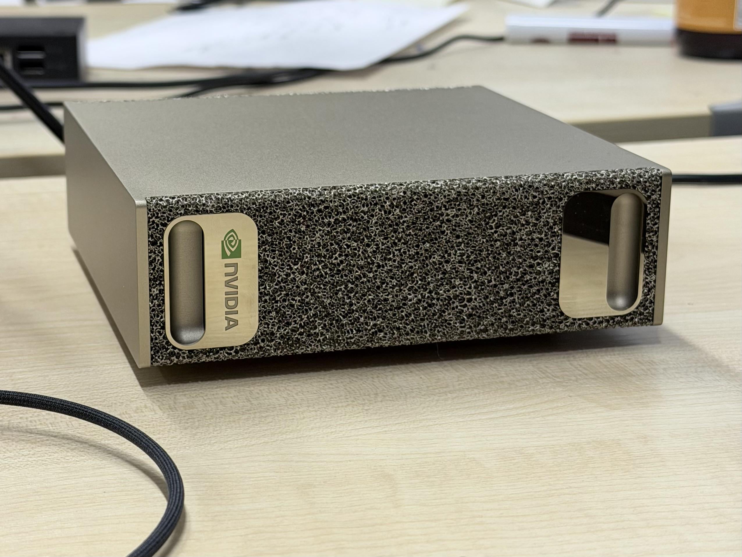 Masamdaki NVIDIA DGX Spark